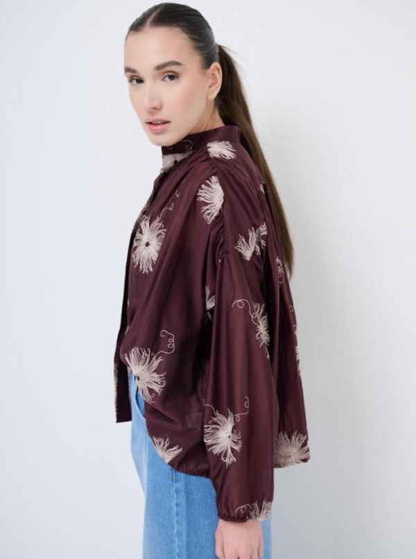 Bestickte Bluse in Bordeaux mit Blumenmuster Italy 36 -40 – Bild 3